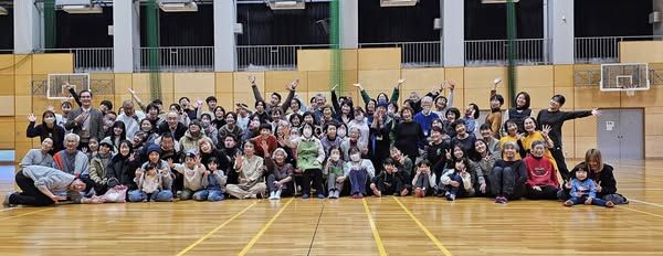 コミュニティダンス参加者の集合写真 コミュニティダンス参加者の集合写真
